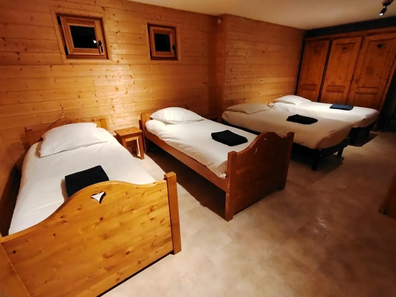 Appartement 3 Chambres Au Doux Soleil Les Gets 0*,